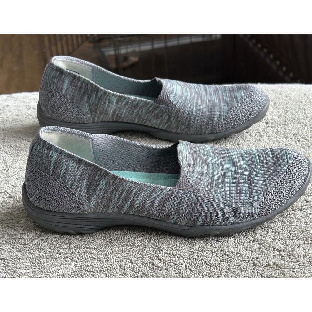Skechers Empress Size 7 Classic Fit Air Cooled Memory Foam Green & Gray Slip Ons